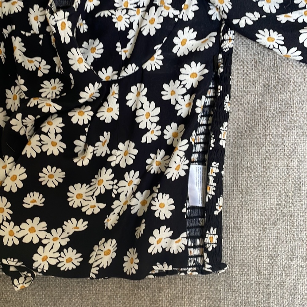 Reformation Reign Top Daisy Chain - Picture 9 of 13